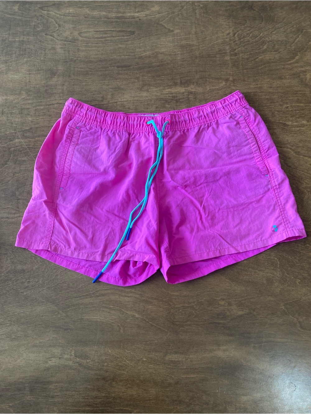 Pink vineyard vines short S